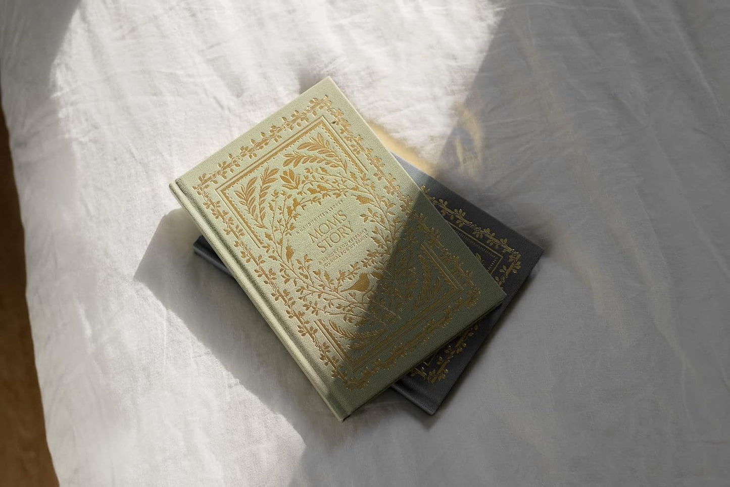 Mom's Story: A Memory and Keepsake Journal for My Family (Heirloom Story Books and Guided Journals)