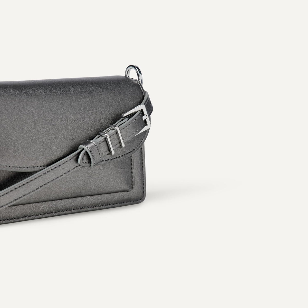 Amazon Essentials AE - Accessories Women's Convertible Crossbody Clutch Bag with Interchangeable Straps