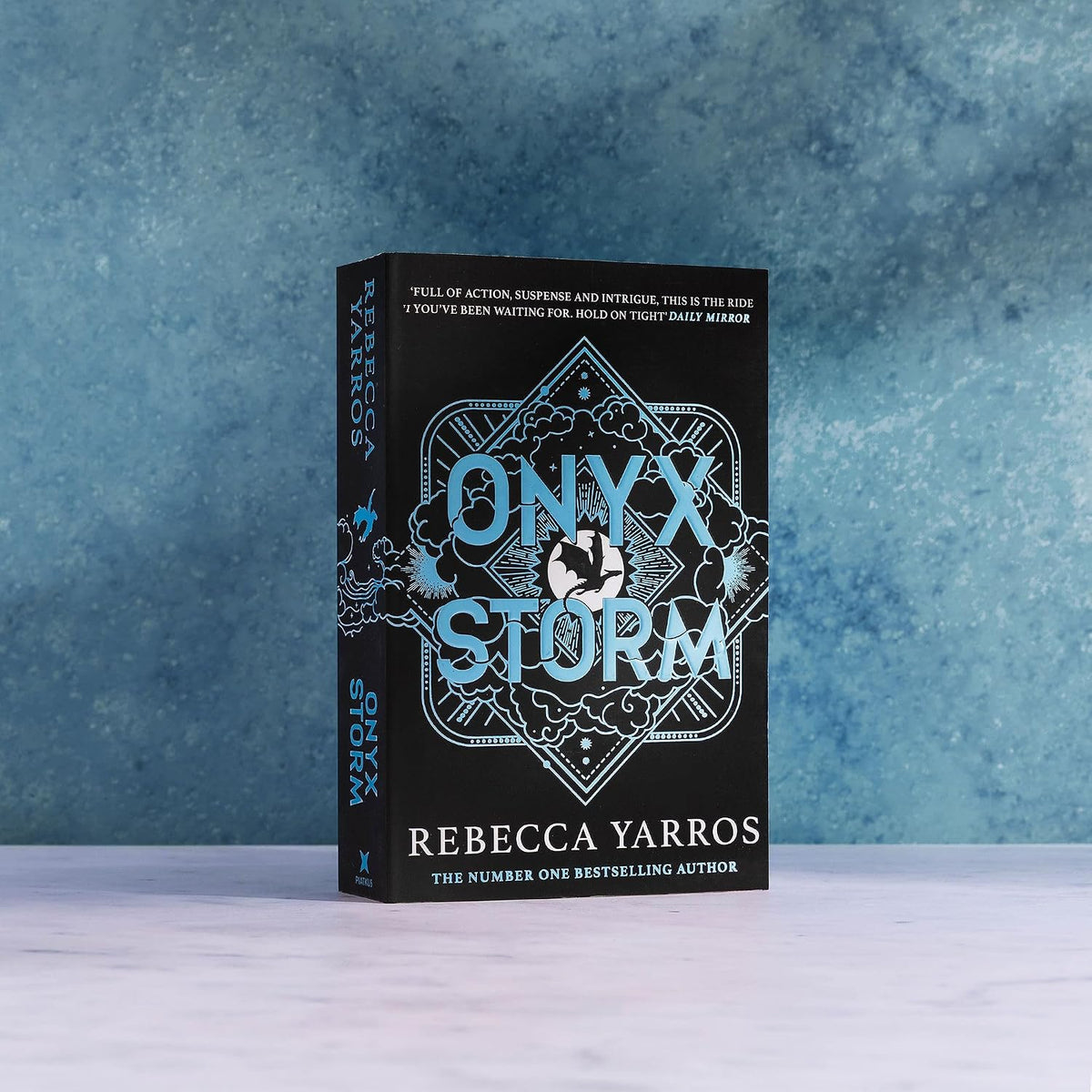 Onyx storm (International Edition)